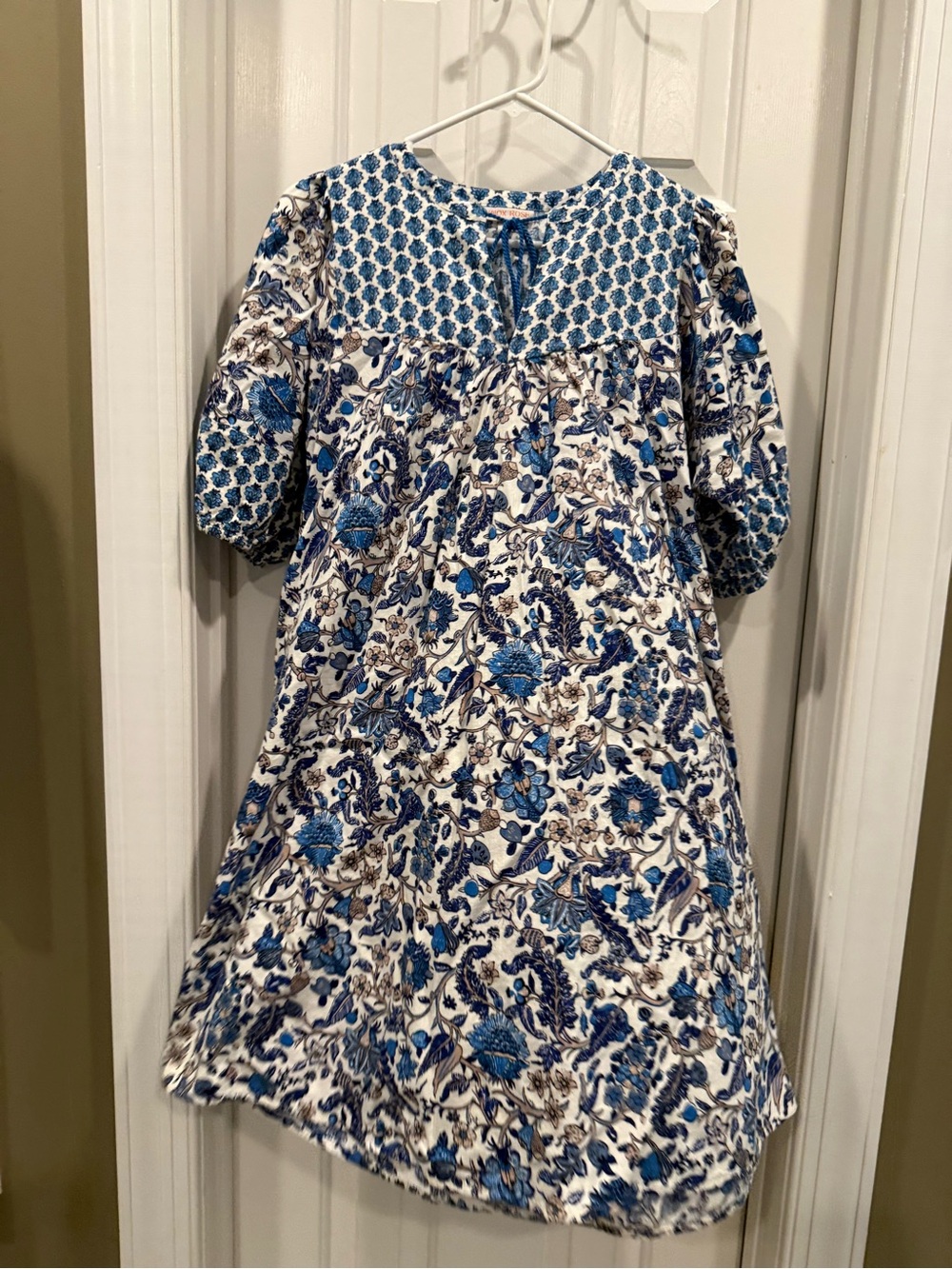 Knox Rose Blue and Cream Floral Smocked Dress